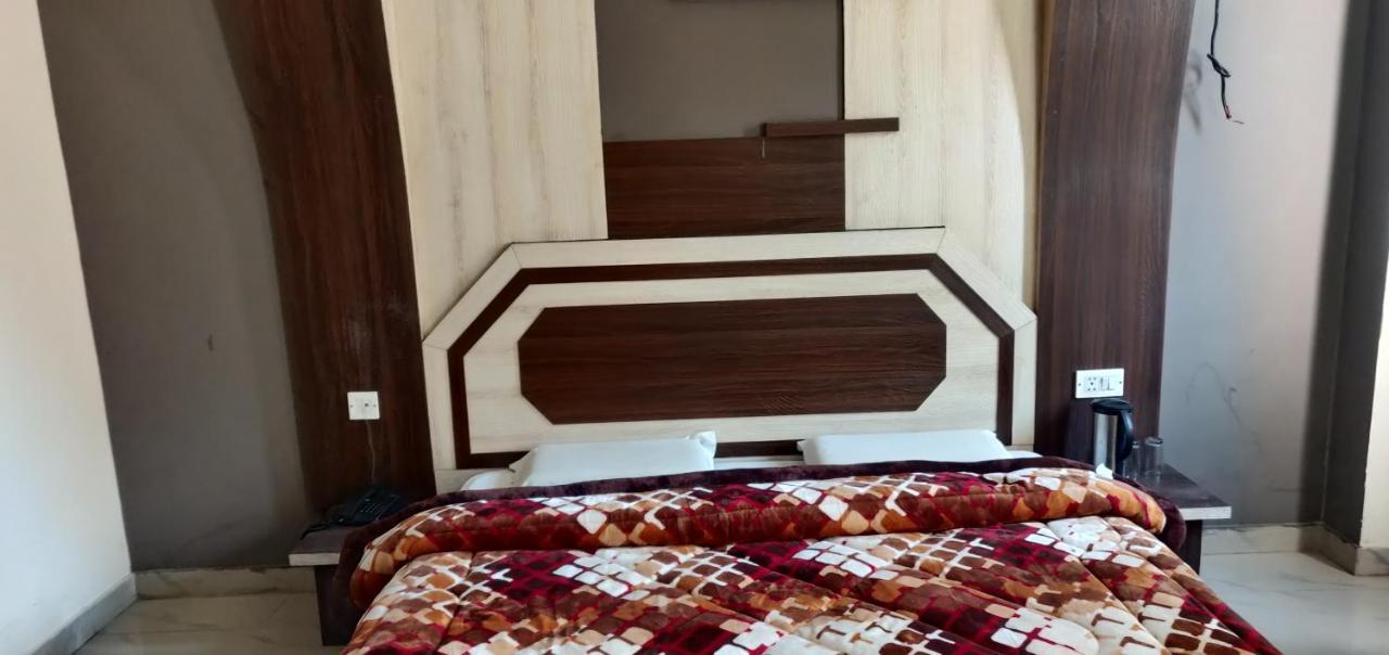 Hotel Shakuntala Катра Экстерьер фото