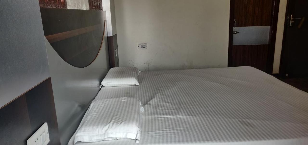 Hotel Shakuntala Катра Экстерьер фото