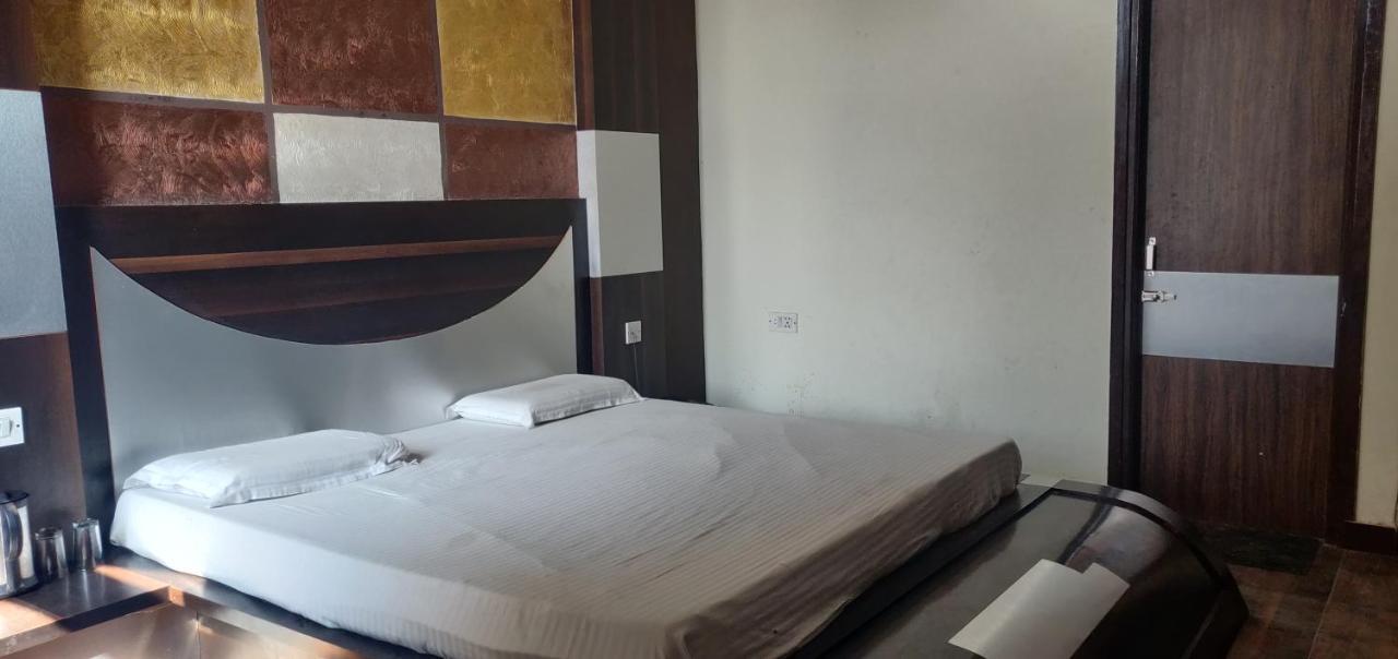 Hotel Shakuntala Катра Экстерьер фото